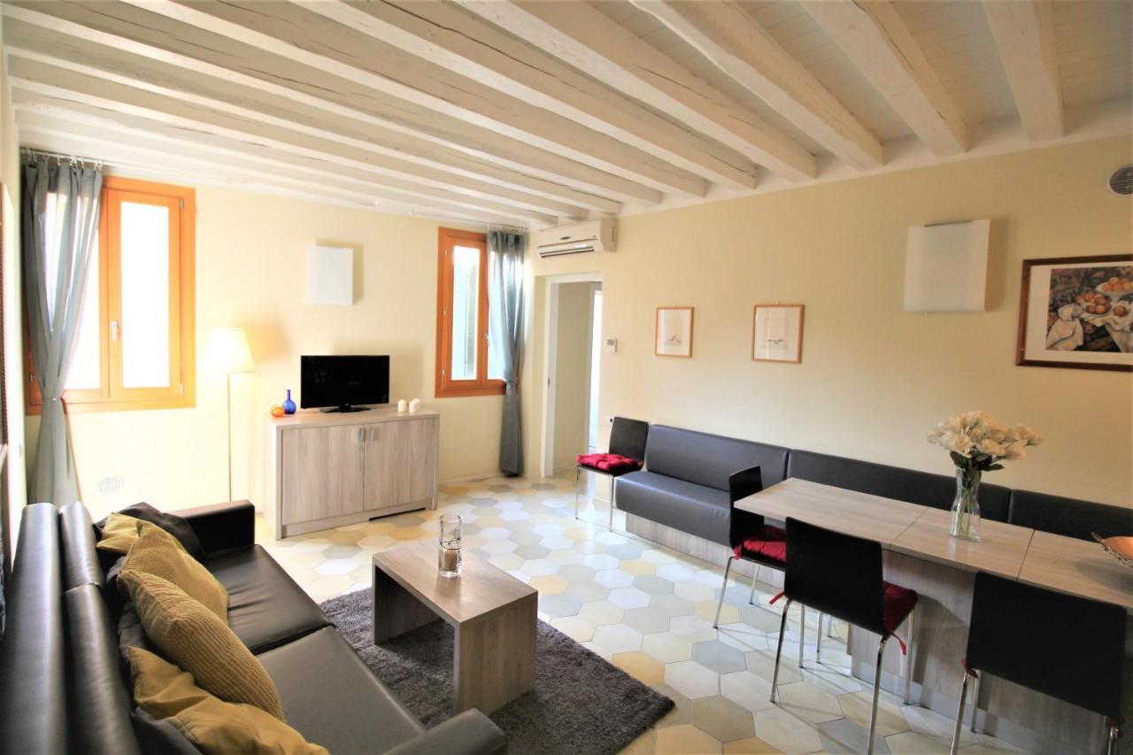 New And Spacious Apartment Venice